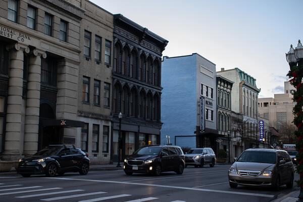 Why Use a Commercial Collection Agency Serving Lexington, Kentucky?